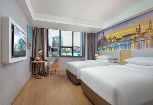 Vienna Hotel(Lianyuan Stadium Store) Hotel Overview