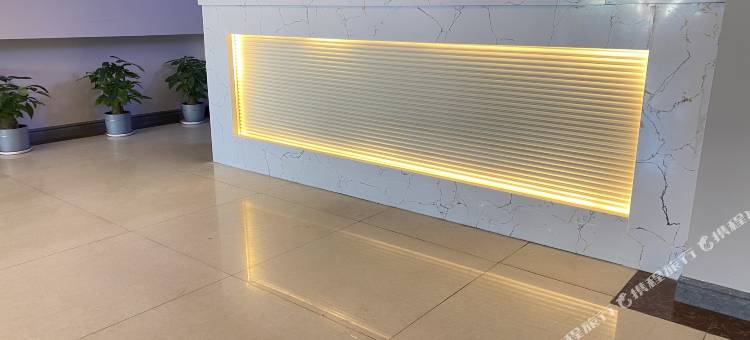 白山布鲁电竞酒店图片