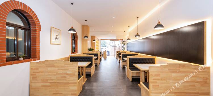金鹏云居酒店(南京夫子庙中心店)图片