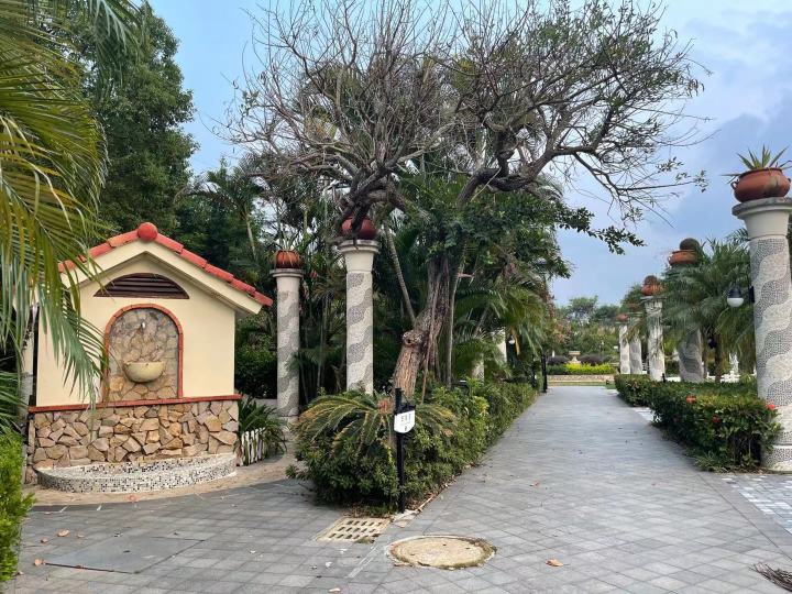 JinTang sea water hot spring hailanlan apartment Over view