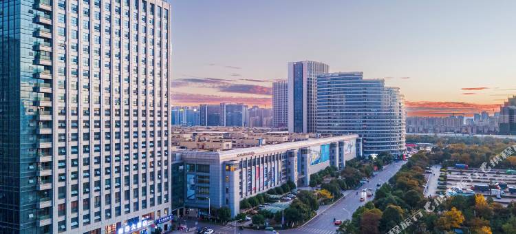 昆明南洋大酒店(新螺蛳湾新亚洲体育城地铁站店)图片