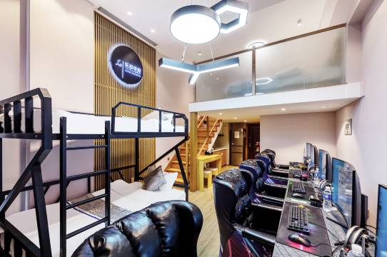 乐昂电影电竞公寓(体育公园店)