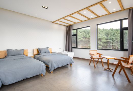 Yishan Yitian HomestayHotel Overview