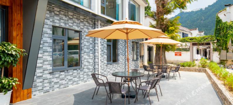 花筑·九华山缘来山居(化城寺旃檀林店)图片