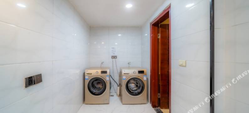 佲奢艺术酒店(六盘水市高铁站人民广场店)图片