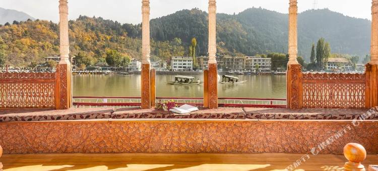 克什米尔王子豪华水上别墅(Prince of Kashmir Luxury Houseboat)图片