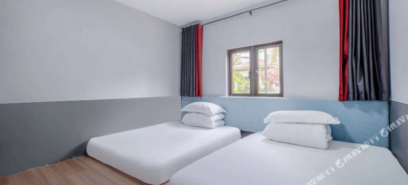 双月湾网红泳池别墅图片