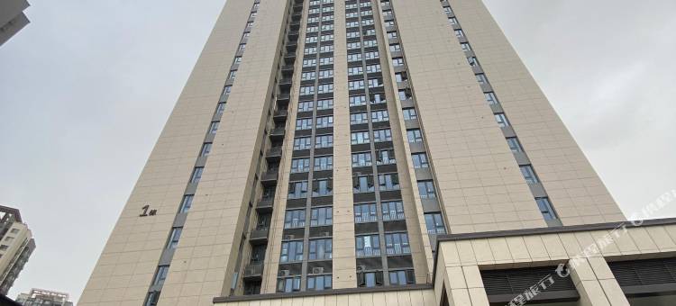 柚见精品民宿(二七万达泰宏建业城店)图片