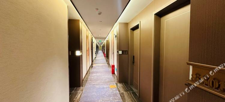 玛沁和平大酒店图片