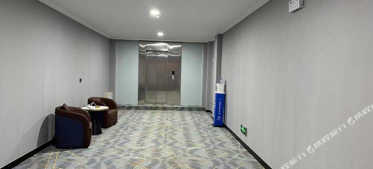 利尔顿酒店(石嘴山黄河公园店)图片