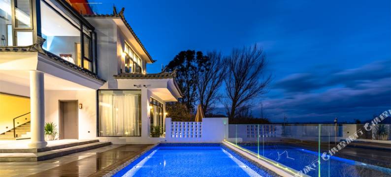 花筑·观湖雅筑丨山海湾NordicVilla·海岸泳池度假别墅(洱​海店)图片