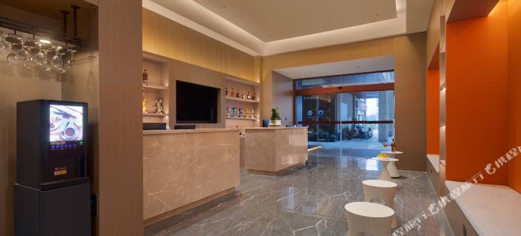 MONKEY·猴子旅途酒店(万象汇购物中心奥林匹克体育中心店)图片