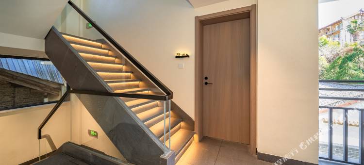 丽江芷兮居客栈图片