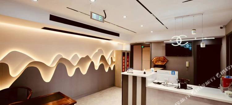 曼橙智能酒店(兖州太阳纸业店)图片