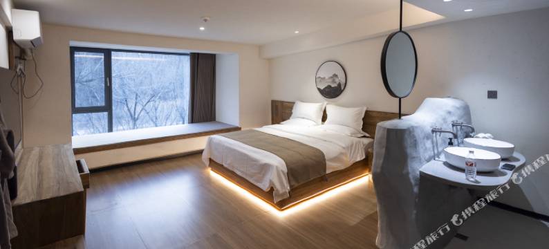 桦树林·伴山观景侘寂美学Villa度假民宿(五爷庙殊像寺店)图片