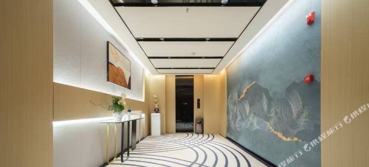 致雅轻奢酒店(汝南汽车站店)图片