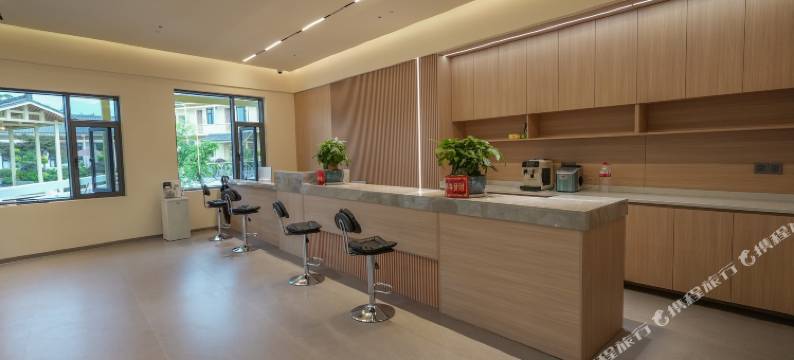 张家界溪畔民宿(天门山索道店)图片