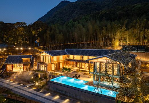 松季自然森态度假村外景图