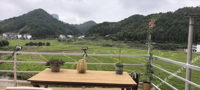 崀山八角寨稻田民宿图片