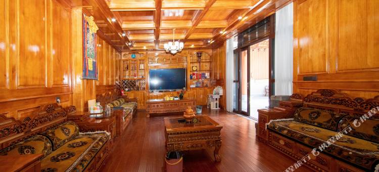 藏亭纳苑Auspicious·藏艺空间丨雪山映月观景度假民宿图片