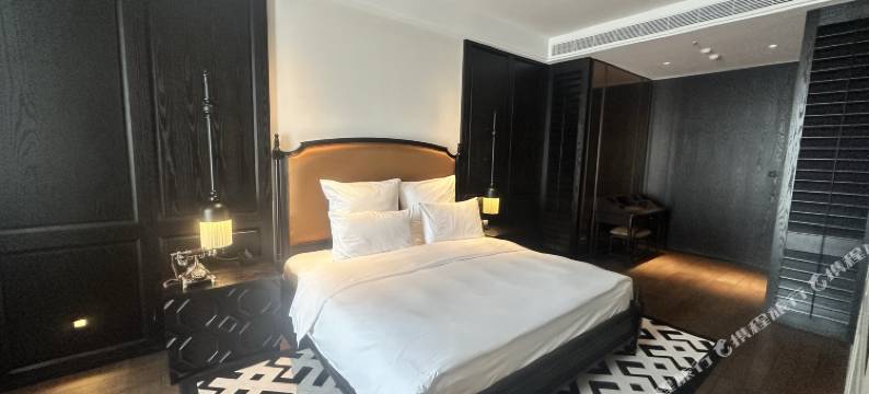 兰顿Q酒店(红河哈尼族彝族自治州建水小火车紫陶街店)图片