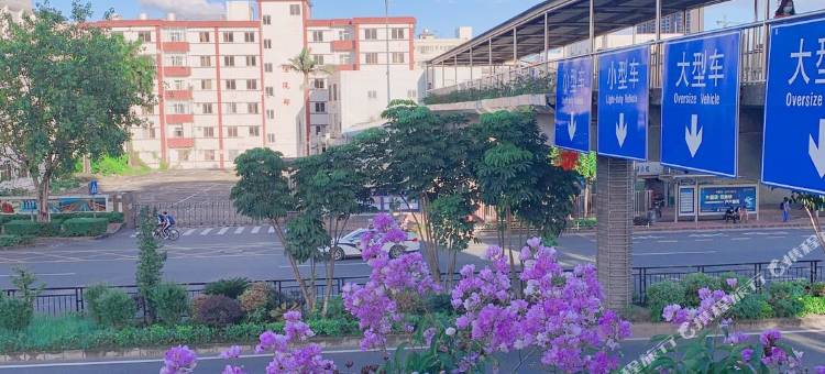蓝图云悦酒店(坪地白石塘地铁站店)图片