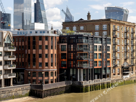 洛克布罗肯码头酒店