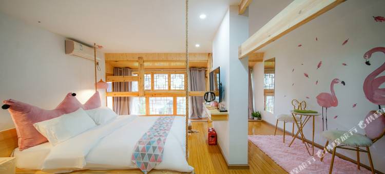 西江千户苗寨二月·花居派客栈图片