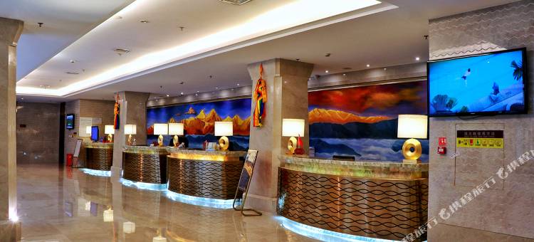 海螺沟贡嘎神汤温泉酒店图片