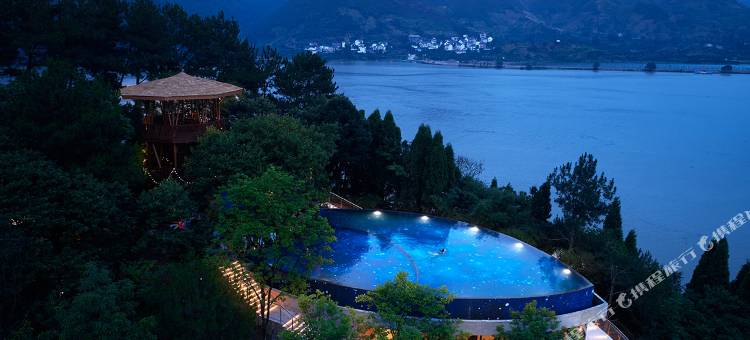 杭州富春芳草地臻品之选度假酒店图片