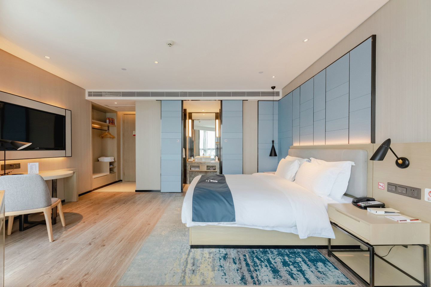 ECHARM Hotel (Tuanfeng Government Affairs Service Center Branch)Over view