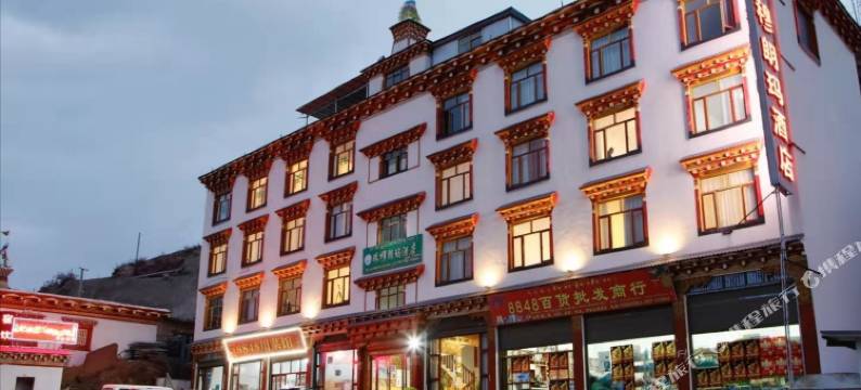 盐井珠穆朗玛酒店图片