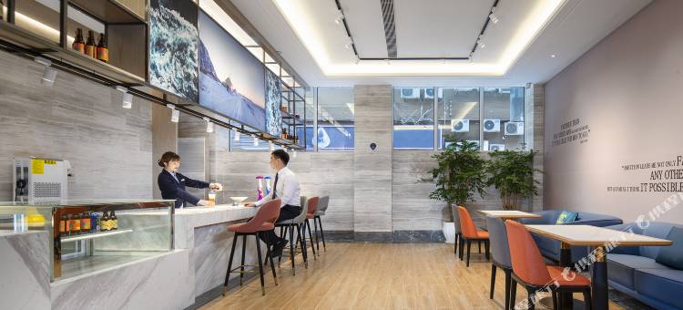 凯里亚德酒店(济南趵突泉泉城广场店)图片