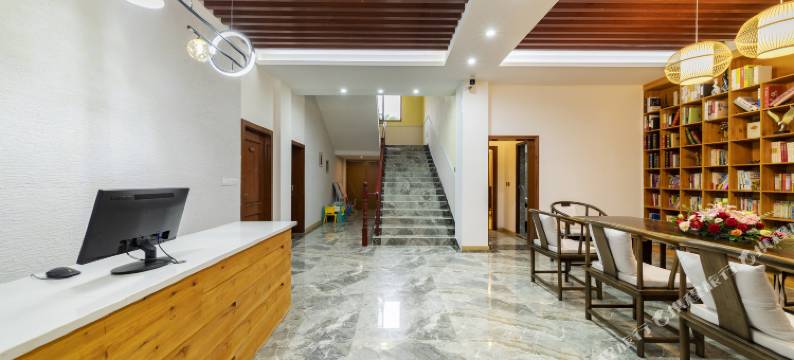 拜愚庭山筑汤泉酒店图片