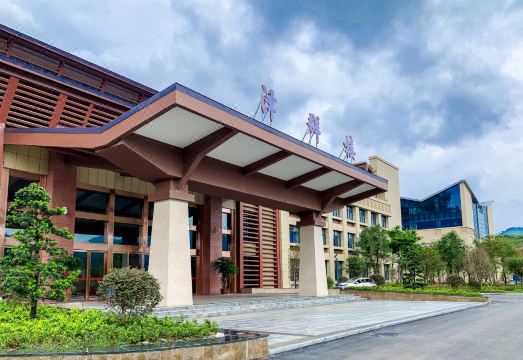 东兰泽羣楼酒店外景图