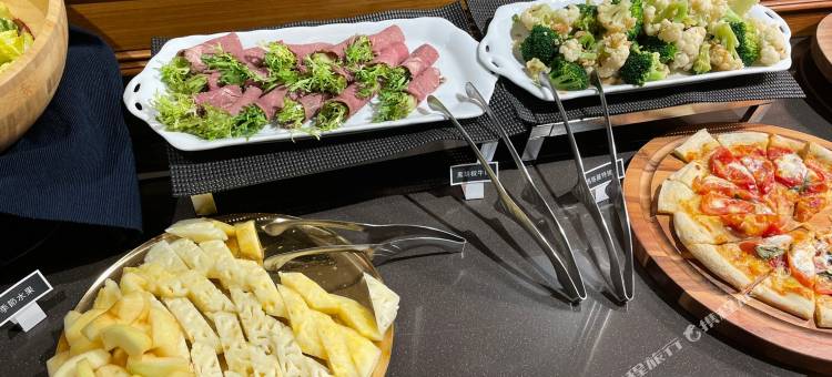 河堤漫旅-高雄站前館图片