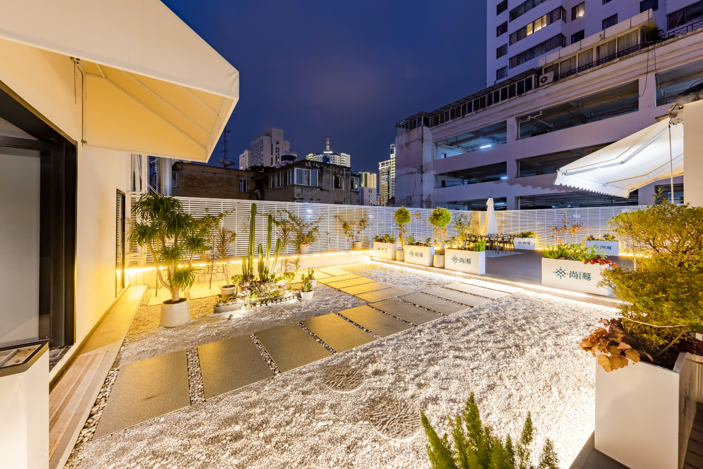 ShangMo Hotel (Jinma Biji Shop, Nanping Pedestrian Street, Kunming) Hotel Overview