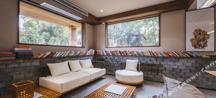 花筑·九华山山自闲民宿(九华山游客换乘中心店)图片