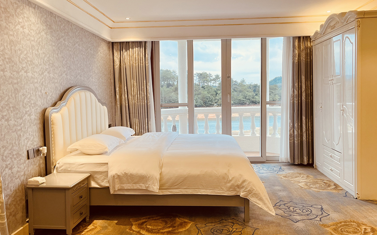 Guangzhou Furong ResortOver view