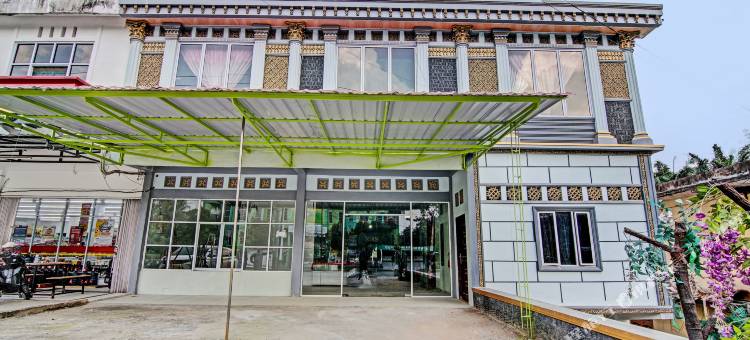 OYO 92302 萨尔萨民宿伊斯兰旅馆靠近穆阿利明穆罕默迪亚邦基南市(OYO 92302 Salsa Homestay Syariah Near Pondok Pesantren Muallimin Muhammadiyah Bangkinang Kota)图片