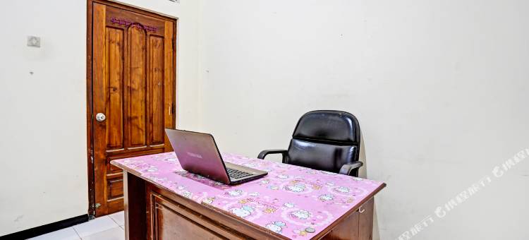 OYO Life 92785 特鲁布斯伊斯兰旅馆(Wisma Trubus Syariah RedPartner Near Rsud Koesma Tuban)图片