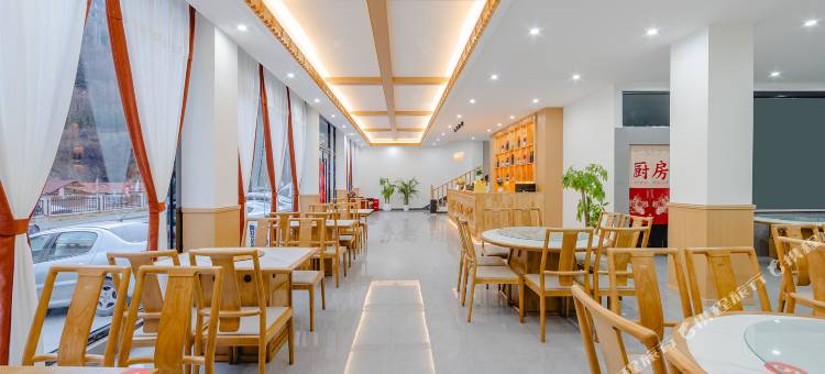 松吉绒里民宿(四姑娘山双桥沟景区店)图片