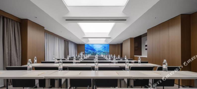 成都天府新区二江寺地铁站亚朵酒店图片