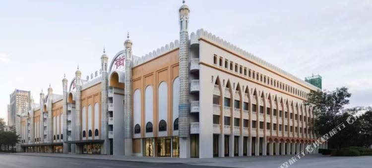 乌鲁木齐国际大巴扎民街亚朵酒店图片