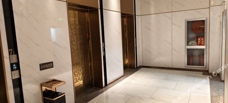 拾光民宿(通辽站双玺国际店)图片