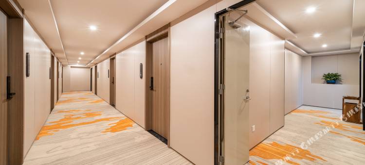 铂顿元世纪酒店(深圳沙井步涌地铁站店)图片