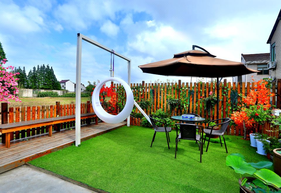Muxin Creative Design Hotel Hotel Overview