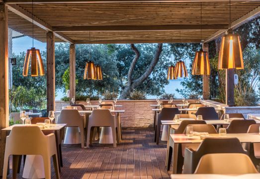 Hotel Pinija Hotel Overview