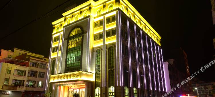 郁南合利大酒店图片