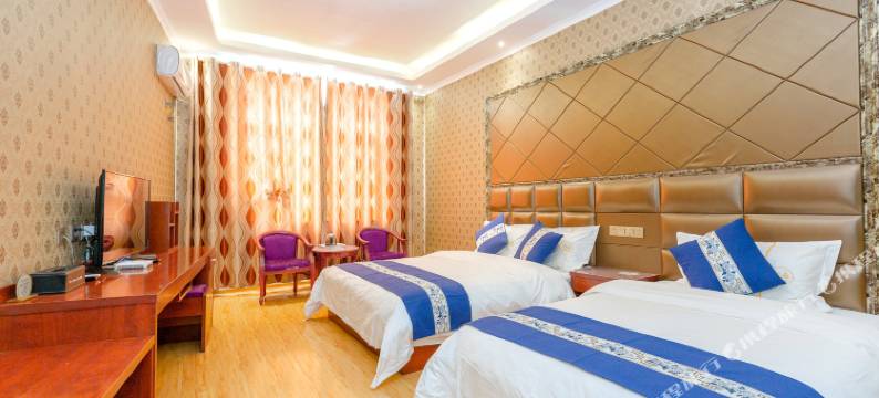 碌曲郎木寺红山假日宾馆图片